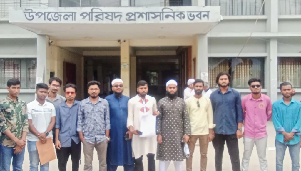 পাগলা উচ্চ বিদ্যালয়ে নানা অনিয়মের বিষয়ে স্মারকলিপি প্রদান
