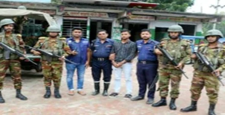চাঁদপুরে যৌথ বাহিনী কর্তৃক অবৈধ অস্ত্র উদ্ধার অভিযান আটক-১