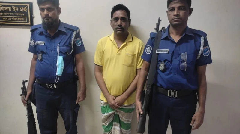 ফতুল্লা থেকে সাবেক ডিবি প্রধান হারুনের ‘ক্যাশিয়ার’ মোকাররম গ্রেপ্তার