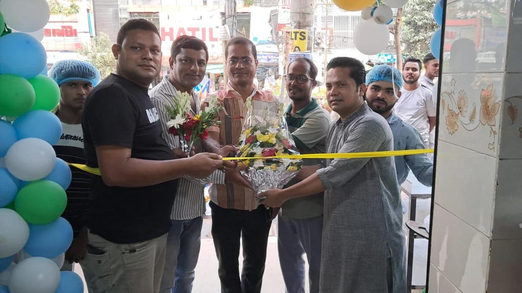 না’গঞ্জ ডিআইটিতে সাহেব কাচ্চি ঘর রেস্টুরেন্টের শুভ উদ্বোধন