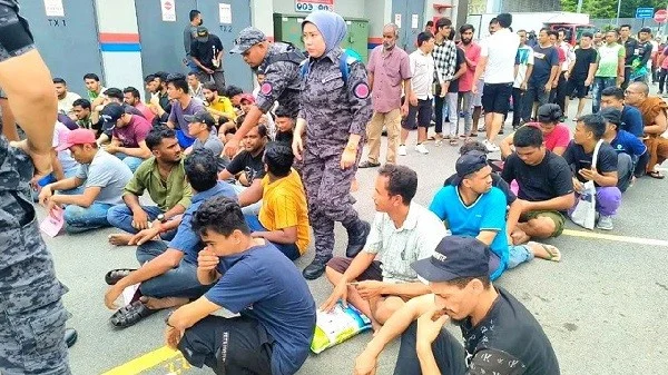 মালয়েশিয়ায় ২১৪ বাংলাদেশীসহ গ্রেফতার ৬০২