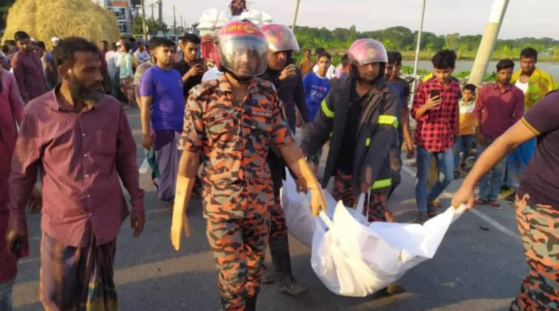 ভোলার চরফ্যাশনে মোটরসাইকেল-নসিমন সংঘর্ষে দুই বন্ধু নিহত