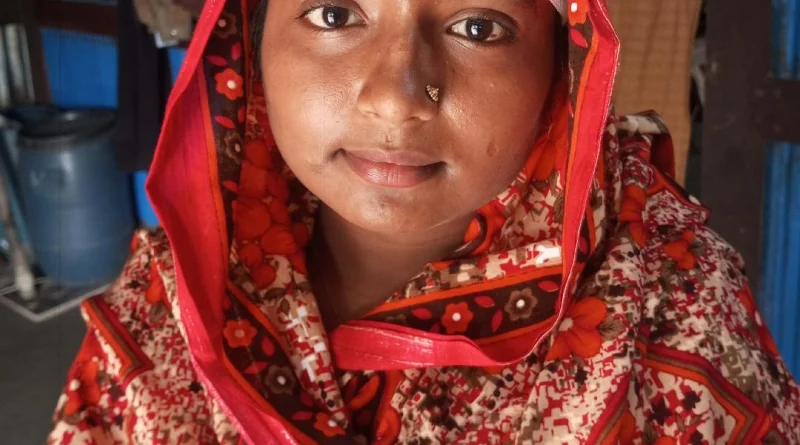 আওয়ামীলীগ নেতার খুটির জোর কোথায় তালতলীতে ২ নারীকে পিটিয়ে আহত