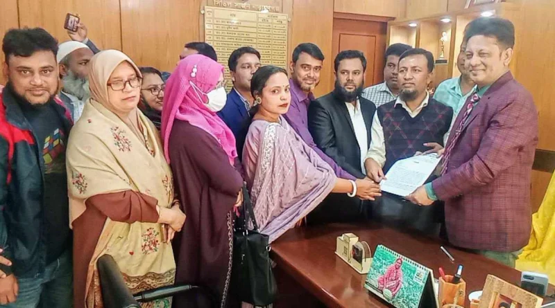 না’গঞ্জে আপগ্রেডেশনের দাবিতে স্বাস্থ্য সহকারীদের স্মারকলিপি প্রদান