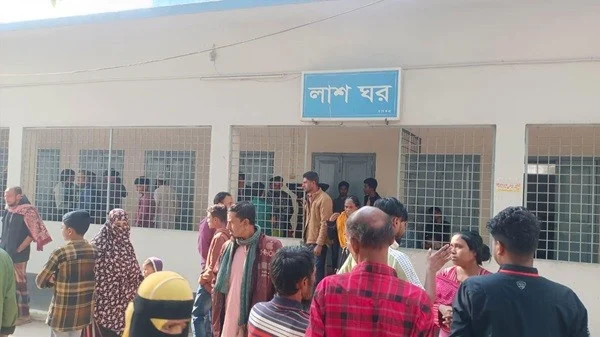   ট্রাক-অটোরিকশার সংঘর্ষ, একই পরিবারের ৪ জন নিহত