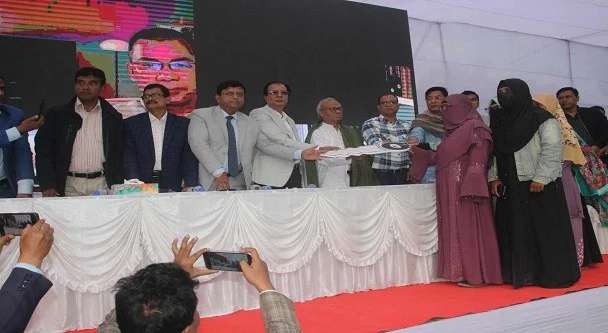 সরকার জনপ্রত্যাশা-জনআকাঙ্ক্ষার বাইরে, অন্য এজেন্ডা নিয়ে কাজ করলে দেশের মানুষ মেনে নেবে না : রিজভী
