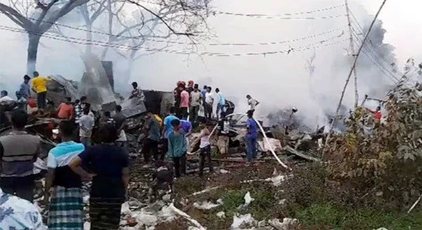 ৭টি ইউনিটের ১ ঘণ্টার চেষ্টায় কড়াইল বস্তির আগুন নিয়ন্ত্রণে