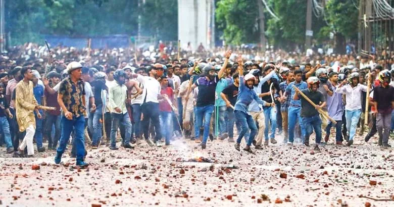 সুবিধাবাদী বিএনপি নেতাদের পরোক্ষ মদদে সিদ্ধিরগঞ্জে বীরদর্পে ফিরছে হত্যা মামলার পলাতক আসামিরা