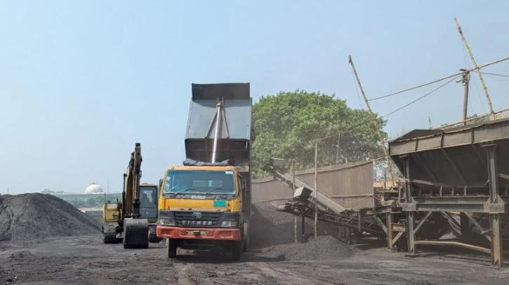 ফতুল্লায় বায়ু দূষণের অভিযোগে ৮ প্রতিষ্ঠানকে ৩ লাখ জরিমানা