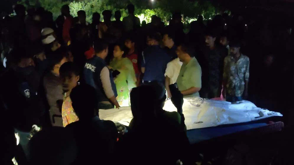 ফতুল্লায় ইজিবাইক চালককে গলা কেটে হত্যা, আটক ১
