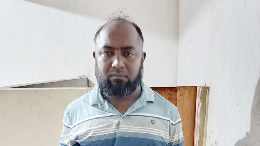 রূপগঞ্জে ভুয়া সেনা কর্মকর্তা সেজে প্রতারণার চেষ্টা, অবশেষে আটক