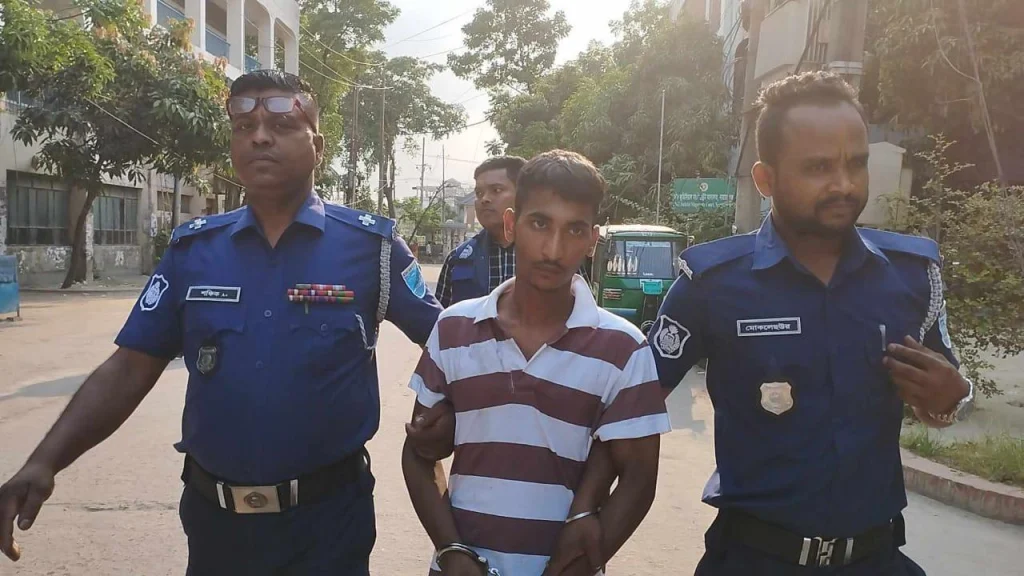 সিদ্ধিরগঞ্জে ত্রিপল মার্ডারের ঘটনায় আসামির ৫ দিনের রিমান্ড মঞ্জুর