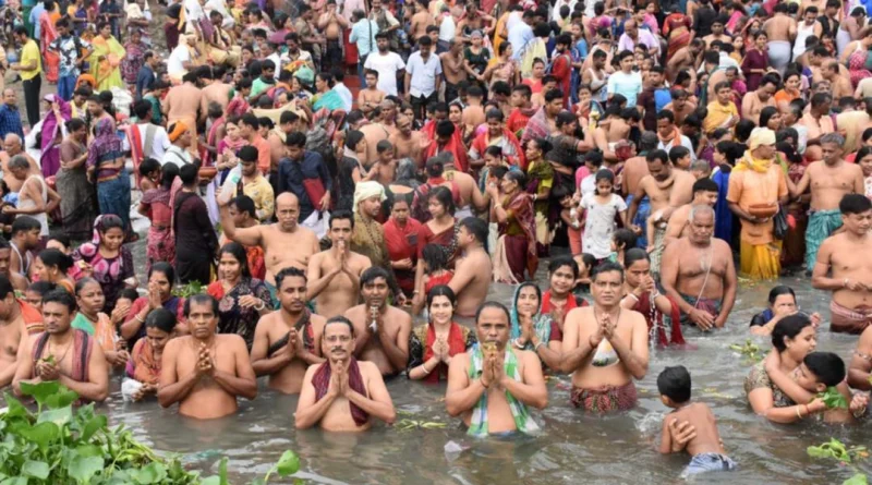 বন্দরে লাঙ্গলবন্দ তীর্থ অষ্টমী স্নানোৎসব শুরু