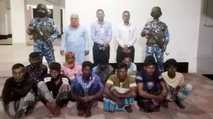 চাঁদপুরের মেঘনায় জাটকা রক্ষার অভিযানে ৩৯৭ জেলে গ্রেপ্তার