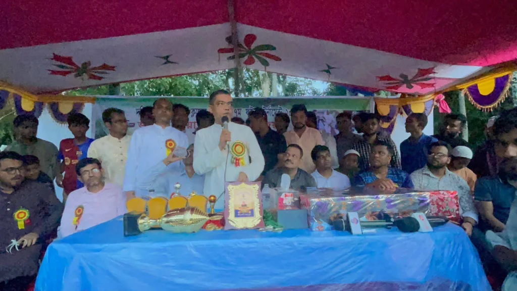 মতলব উত্তরের দক্ষিণ টরকী একাদশ ক্লাবের উদ্যোগে ফুটবল টূর্ণামেন্ট অনুষ্ঠিত