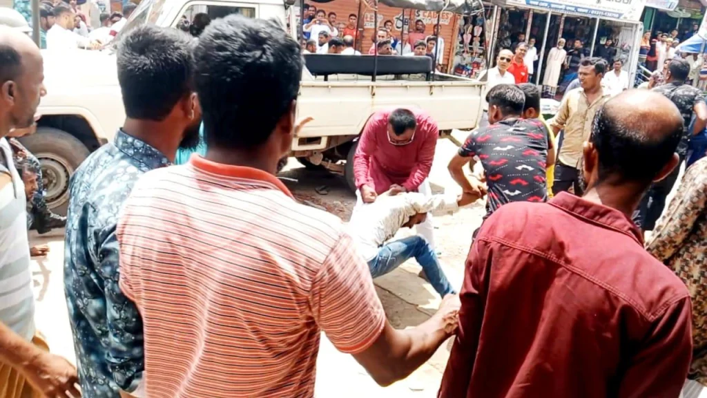 তালতলীতে বিএনপির দু’গ্রুপের সংঘর্ষ, আহত- ১৪