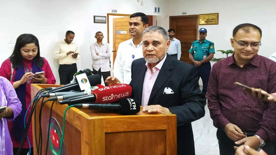 বিগত তিন নির্বাচনকে ‘বৈধ’ সার্টিফিকেট দেয়া পর্যবেক্ষকদের সুযোগ দেওয়া হবে না : সিইসি