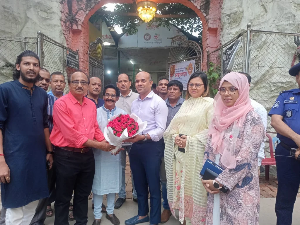 না’গঞ্জে পুজা মন্ডপ পরিদর্শনে পুলিশ সুপার মোহাম্মদ জসীম উদ্দিন
