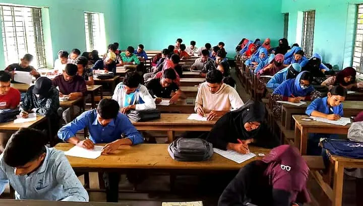 সাতক্ষীরায় কোচিং ব্যবসায় অশুভ প্রভাব বন্ধে জেলা প্রশাসনের দৃঢ় পদক্ষেপ