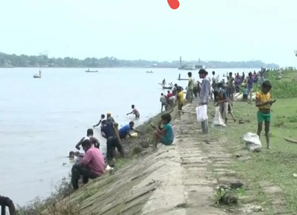 তাহিরপুরের মৎস্যজীবিরা চলতি নদীতে বড়শি দিয়ে মৎস্য আহরণে বাঁধা,লিখিত অভিযোগ দায়ের