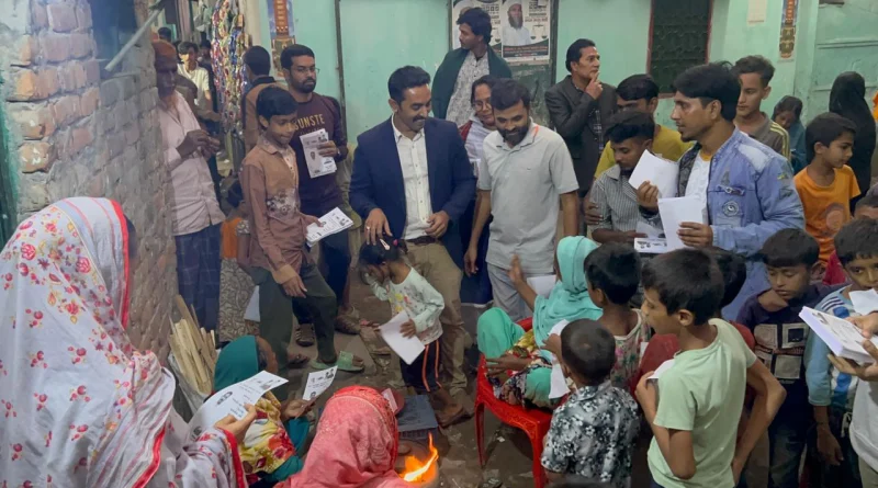 সিদ্ধিরগঞ্জের বিহারি ক্যাম্পে গণসংযোগ করেন অঞ্জন দাস