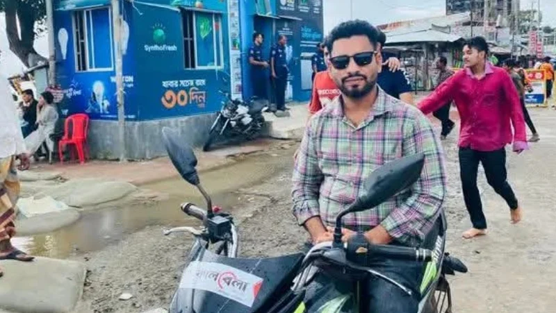 তালতলীতে ইয়াবাসহ ব্যবসায়ী আটক মোটরসাইকেল ফেলে পালিয়েছে সাংবাদিক