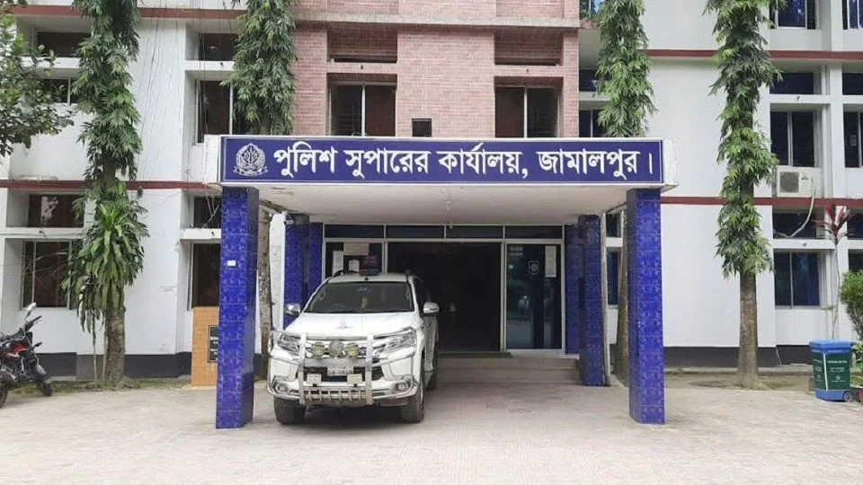 ডেভিল হান্ট অভিযানে জামালপুরে গ্রেপ্তার -১৭