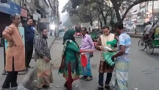 মানুষকে পরনির্ভর নয় স্বনির্ভর করুন : মোমিন মেহেদী