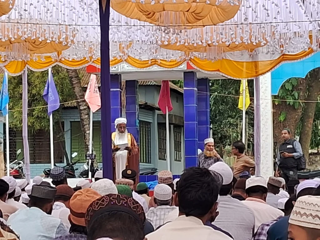 ময়মনসিংহের গৌরীপুরে কেন্দ্রীয় ঈদগাহে ঈদুল ফিতরের প্রধান জামাত অনুষ্ঠিত
