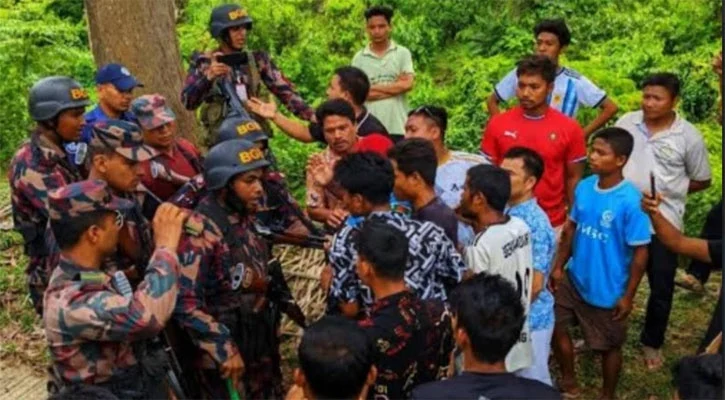 বান্দরবানে শিশুকে ধর্ষণের অভিযোগে বিজয় বড়ুয়া নামে এক কিশোর আটক