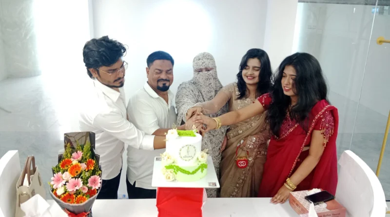 না’গঞ্জে সীমান্ত টাওয়ারে ‘হিয়োনা’ শোরুমের উদ্বোধন