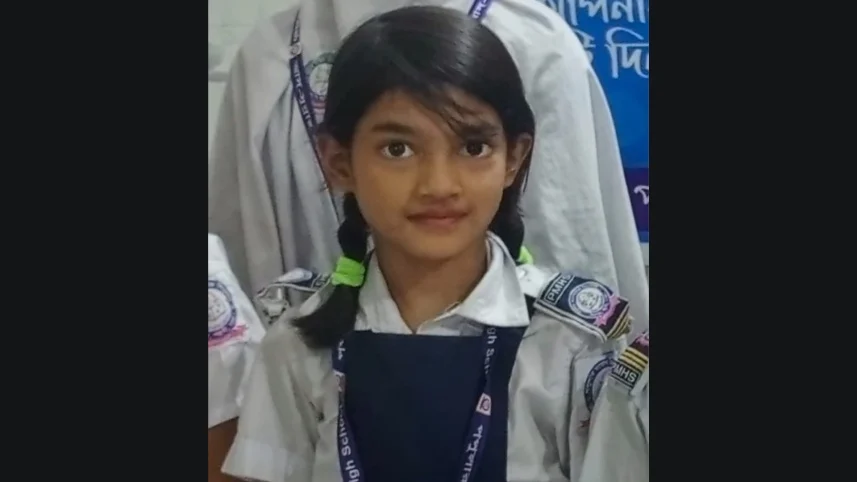 দরজার বাইরে দাঁড়িয়ে মেয়েকে খুঁজছিলেন মা, পরে মিলল রামিসার মস্তকবিহীন লাশ