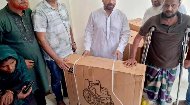 মহেশপুরে ছাত্র-ছাত্রী-প্রতিবন্ধীদের হুইল চেয়ার ও অসহায় নারীদের মাঝে সেলাই ম্যাশিন বিতরণ
