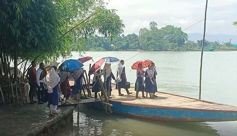 ইজারা নিয়েও তাহিরপুর ফাজিলপুর ঘাটের সম্পূর্ণ দখল না পাওয়ার অভিযোগ