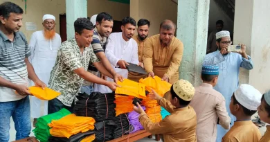 রূপগঞ্জে স্বেচ্ছাসেবকদল নেতার উদ্যোগে সহস্রাধিক শিক্ষার্থীর মাঝে শিক্ষা উপকরণ সামগ্রী বিতরণ