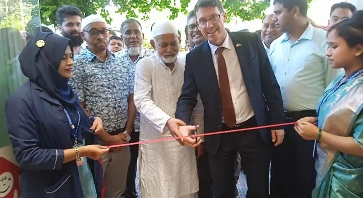 ফুলবাড়ীতে থাউজেন্ড হসপিটাল এর ৩ য় বর্ষপূর্তি উপলক্ষে আলোচনা সভা ও ফ্রি মেডিকেল ক্যাম্প অনুষ্ঠিত