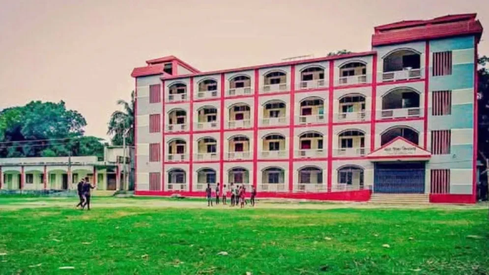 মাদারীপুর মাদ্রা স্কুল এন্ড কলেজের ১৩ পরীক্ষার্থীর ১১ জনই ফেল